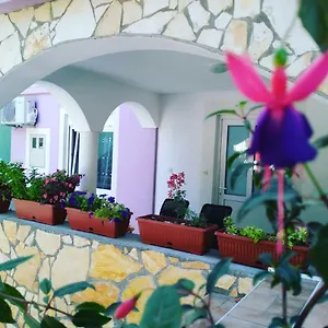 Ema & Sea Apartment's With Free Private Parking Pola